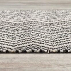 B&M Buddy Chevron Mono Doormat 9 B&M Buddy Chevron Mono Doormat -B&M 392186 buddy chevron mat mono 2